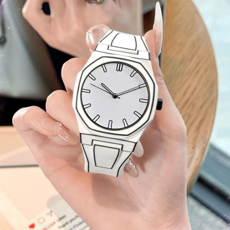 남성 여성을위한 새로운 패션 쿼츠 시계 블랙 화이트 클 - Silicone Sport Band 리뷰 및 가격