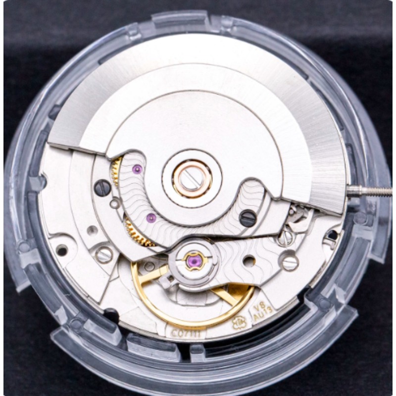 Loook Store ETA C07.111 V8 인증  - Watch V8 리뷰 및 가격